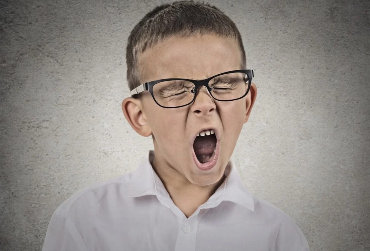 درمان بیش فعالی یا ADHD چیست و انواع روش های درمان